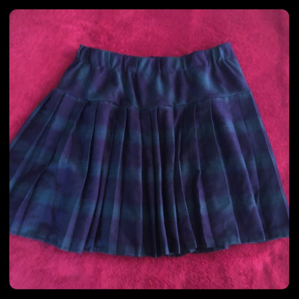 High wasted pleated skirt